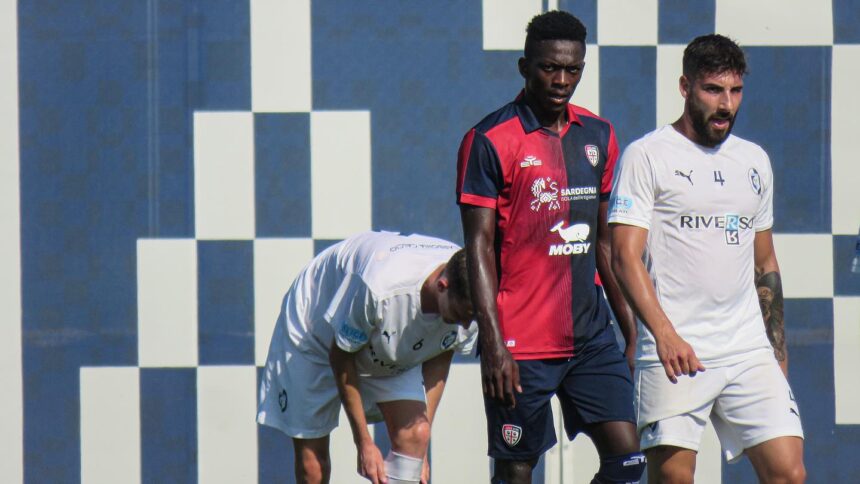 Kingstone Mutandwa during Cagliari FC's training match with Carbonia. (Picture Via FB/Cagliari Calcio)