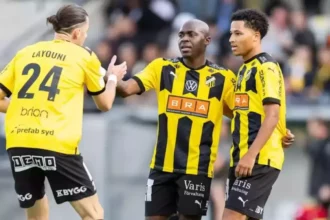Edward Chilufya celebrates his brace with his BK Hacken teams during an Allsvenskan match. (Picture via FB/ Edward Chilufya)