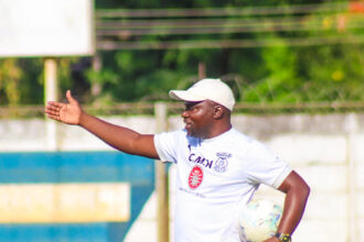 Kabwe Warriors coach Numba Mumamba during a training session at the Godfrey Ucar Chitalu Stadium. (Photo via Kabwe Warriors FC media)