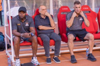Avram Grant (C) and his assistants Moses Sichone (L) and Marko Balbol (R) at the Levy Mwanawansa stadium during the AFCON qualifier between Zambia and Congo Brazzaville on November, 17, 2023 in Ndola. (Photo/BolaNews Gallery)