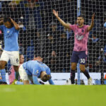 Man City fall behind in title race after Everton draw