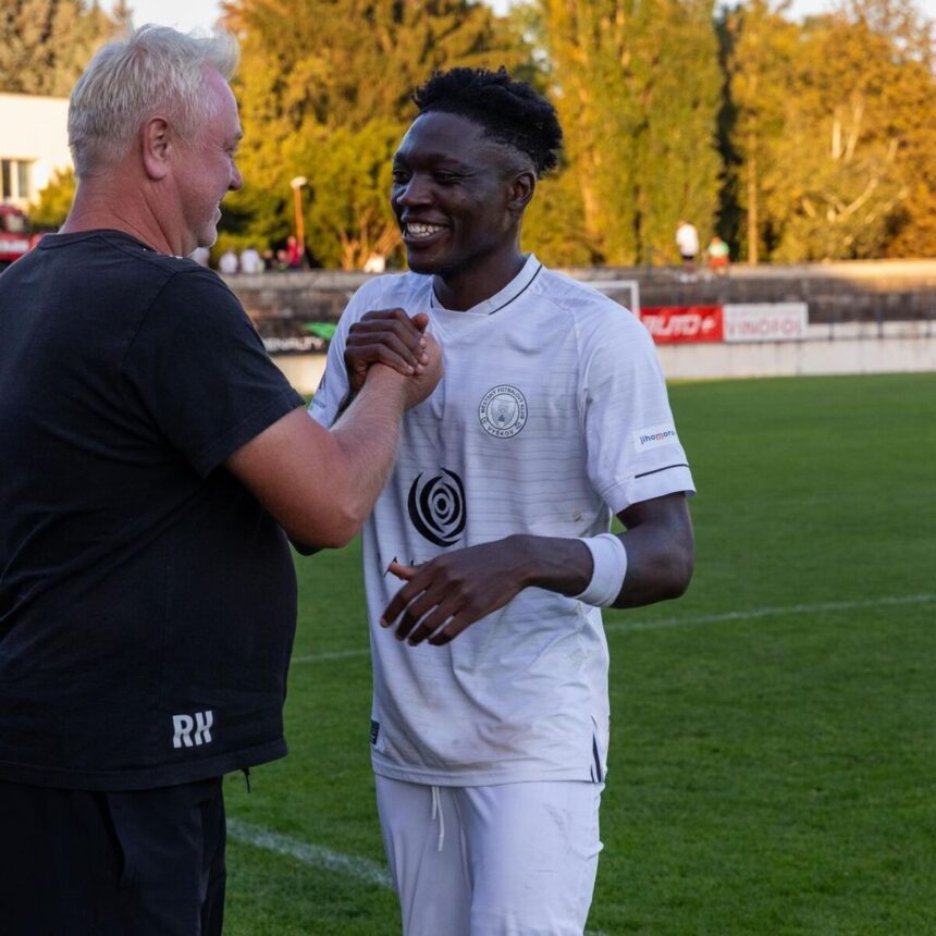 Golden Mafwenta and his coach at Mfk Vyskov. (Photo via IG/@mfkvyskov)