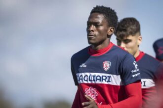 Kingstone Mutandwa during training with the Cagliari first team on Tuesday at CRAI SPORT CENTER. (Photo by Cagliari media)