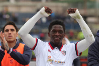 Kingstone Mutandwa of Cagliari Calcio celebrates the victory after during the Serie A TIM match between Empoli FC and Cagliari - Serie A TIM at Stadio Carlo Castellani on March 3, 2024 in Empoli, Italy. (Photo by Gabriele Maltinti/Getty Images)