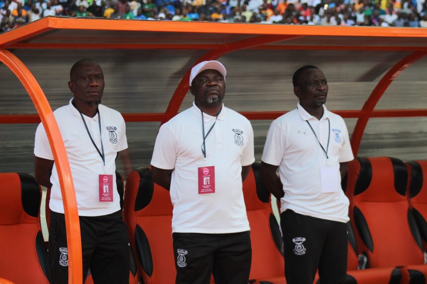 Kabwe Warriors coach Numba Mumamba (C) with his assistants during the 2024 ABSA Cup final at the National Heroes Stadium in Lusaka. (Photo vi9a KWFC media)