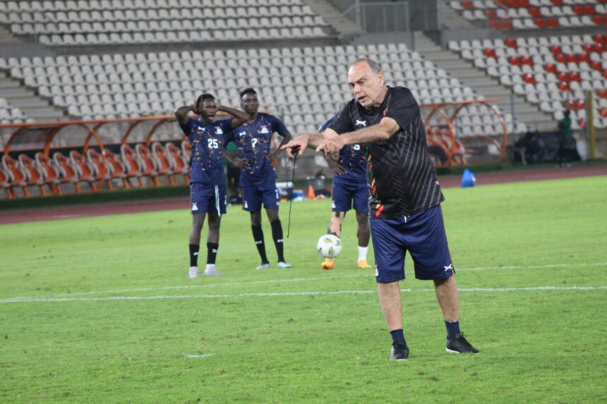 Avram Grant during a tranining session at the Stade de La Paix de Bouake Ivory Coast ahead of the 2025 Africa Cup of Nations. (Photo via FAZ media)