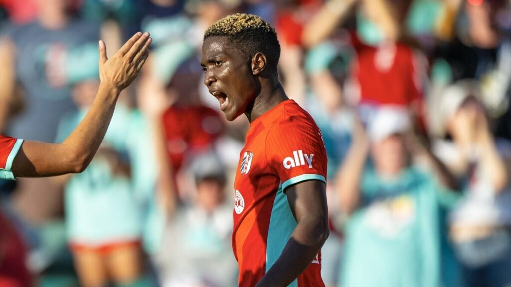 Temwa Chawinga celebrating her goal during an NWSL match. (Photo via X/@thekccurrent)