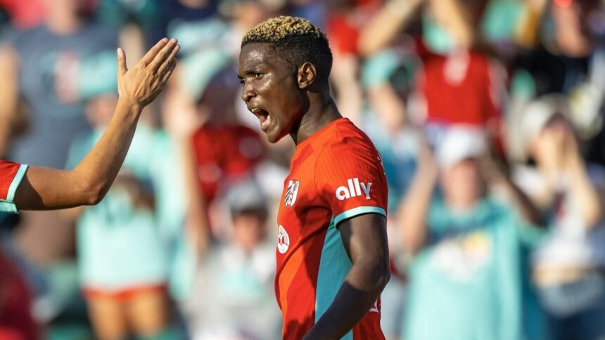 Temwa Chawinga celebrating her goal during an NWSL match. (Photo via X/@thekccurrent)