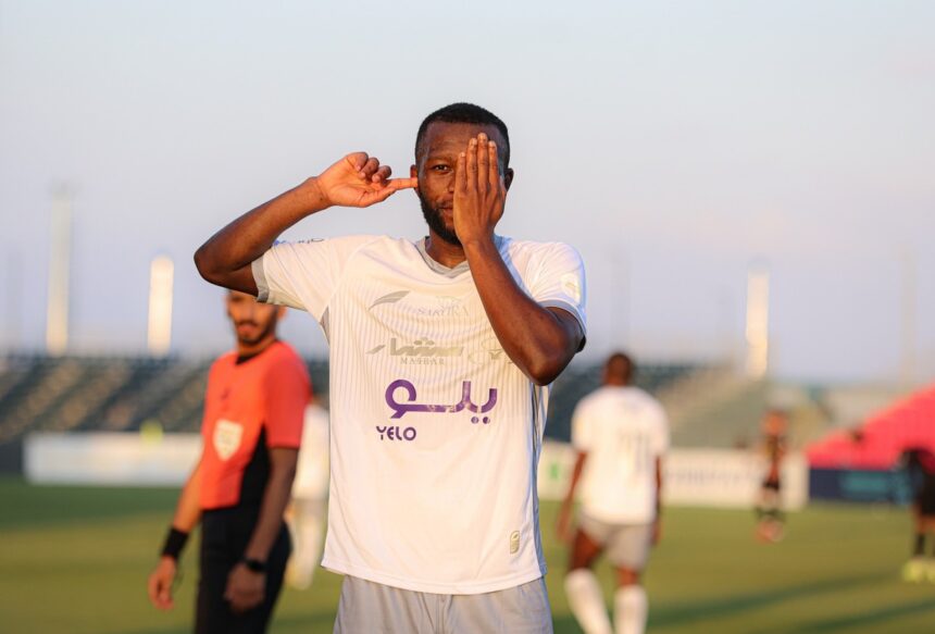 Emmanuel Banda celebrating his goal for Al Tai. (Photo via X/@tai1381)