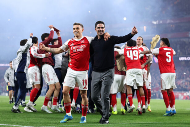 LONDON, ENGLAND - MAY 05: Mikel Arteta manager / head coach of Arsenal celebrates with Leandro Trossard after the UEFA Champions League 2025/26 Semi Final Second Leg match between Arsenal FC and Atletico de Madrid at Arsenal Stadium on May 05, 2026 in London, England. (Photo by Catherine Ivill - AMA/Getty Images)