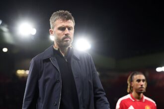 MANCHESTER, ENGLAND - SEPTEMBER 16: Michael Carrick, Manager of Manchester United, reacts after the Carabao Cup Third Round match between Manchester United and Brighton & Hove Albion at Old Trafford on September 16, 2026 in Manchester, England. (Photo by Alex Livesey/Getty Images)